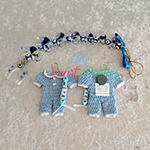 bebek şekeri tulum magnet-beyaz kontürlü-boncuk isimlik